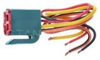 A/C Compressor Clutch Relay Connector