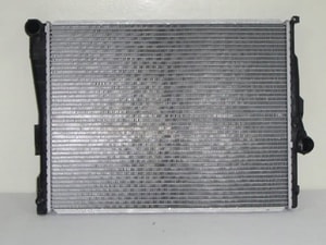 Radiator Assembly for 1999 - 2006 BMW 330i (E46 Body Code; Manual Transmission),  17119071518 Replacement