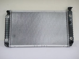 Radiator Assembly for 1990 - 1995 Pontiac Trans Sport, Right Passenger Side, 3.1L V6 Replacement Radiator with Aluminum Core, Plastic Tanks, OEM Code FG: 52458689