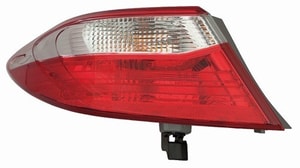 2015 - 2017 Toyota Camry Rear Tail Light Assembly Replacement / Lens / Cover - Left <u><i>Driver</i></u> Side Outer - (Gas Hybrid + Hybrid LE + Hybrid SE + Hybrid XLE + LE + SE + XLE)