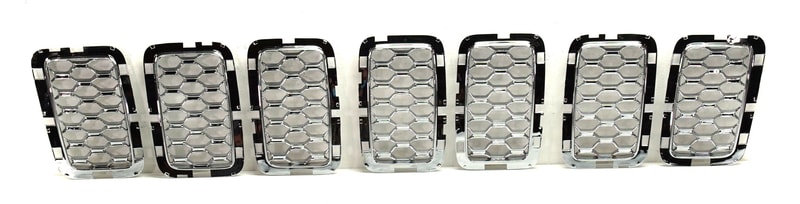 2017 - 2021 Jeep Grand Cherokee Grille Assembly