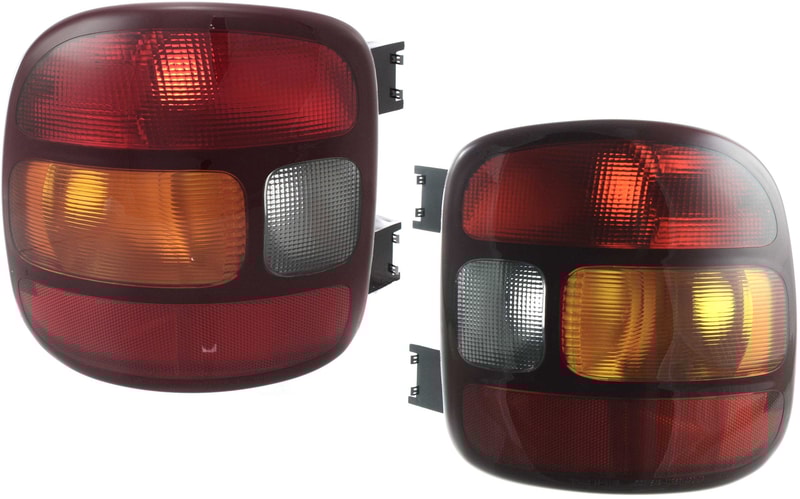 Tail Light Pair/Set for GMC Sierra Pickup 1999-2005, Right (Passenger) and Left (Driver), Stepside, Lens and Housing, Replacement