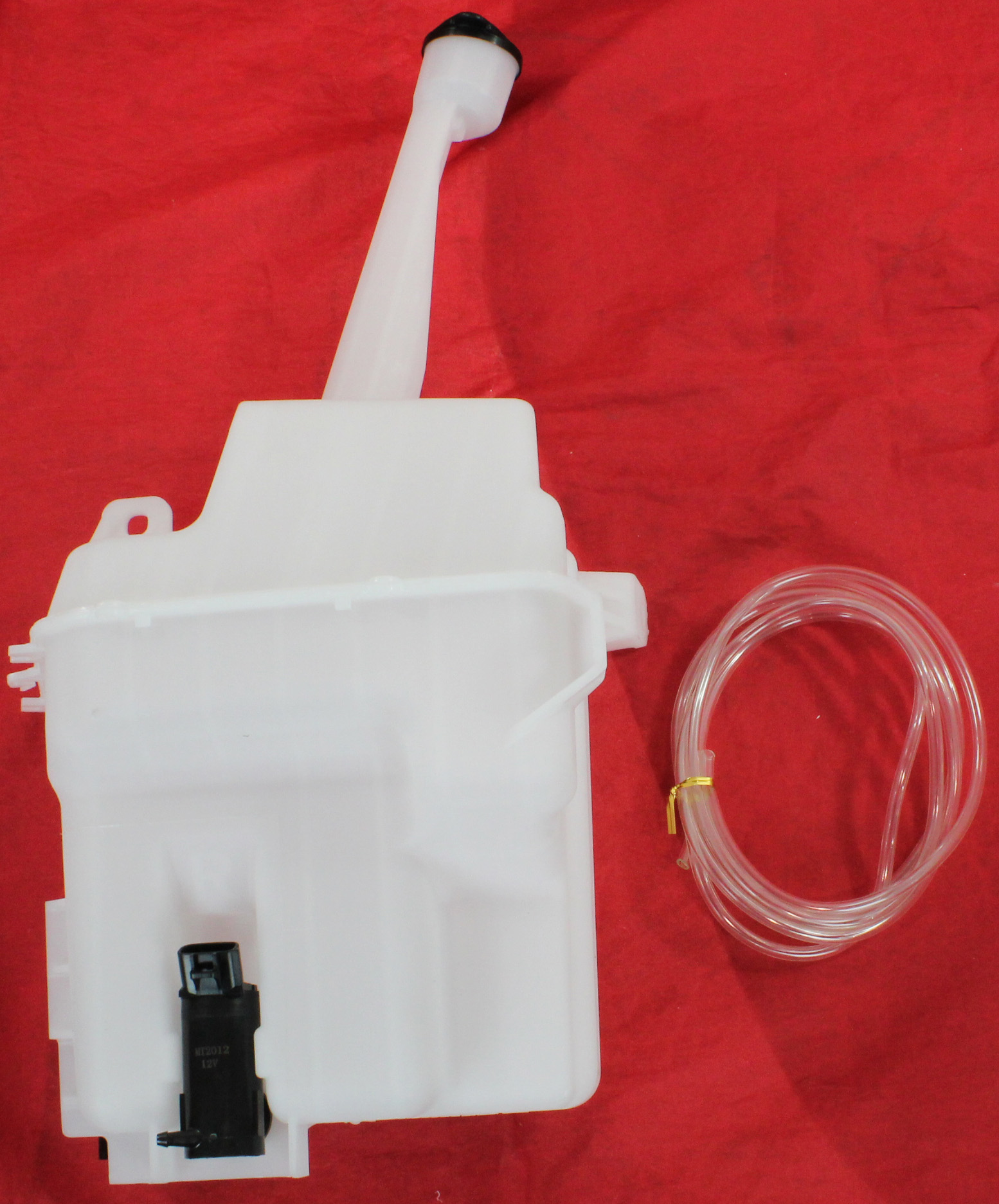 Washer Reservoir Assembly for Toyota Matrix 2003-2008, w/ Dual Pump and Cap, w/ Rear Washer, Replacement