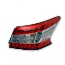 2013 - 2015 Nissan Sentra Rear Tail Light Assembly Replacement / Lens / Cover - Right (Passenger) Side Outer