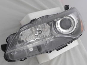 2015 - 2017 Toyota Camry Front Headlight Assembly Replacement Housing / Lens / Cover - Left (Driver) Side - (Hybrid SE Gas Hybrid + SE + Special Edition + XSE)