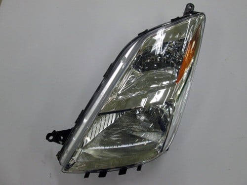 2004 - 2005 Toyota Prius Front Headlight Assembly Replacement Housing / Lens / Cover - Left (Driver) Side
